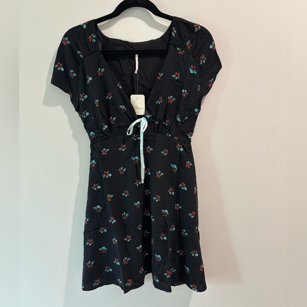 🆕 FREE PEOPLE Everyone’s Favorite Mini Dress In Black Combo - Picture 8 of 11